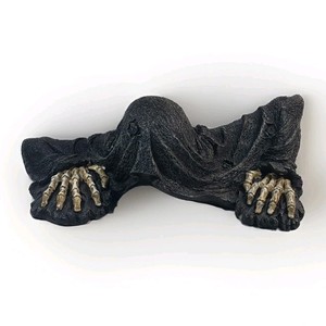 Design Toscano The Creeper From The Grave Garden Statue