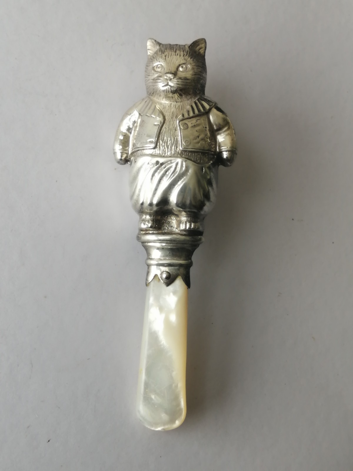 STERLING SILVER MOTHER OF PEARL CAT BABY Rattle Teether Hallmarked Vintage 1965