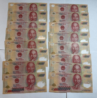 16 x 200 000 (3.2 M VIETNAM DONG Polymer Banknote 200K VND Viet Nam Travel Cash