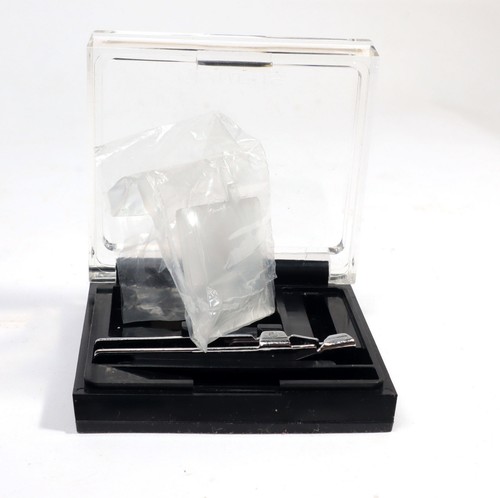 Olympus OM Focusing Screen 1-3, Clean in Original Box & Case - Picture 2 of 2