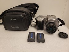 Sony Mavica MVC-CD400 camera , with case, 2 batteries. No charger.
