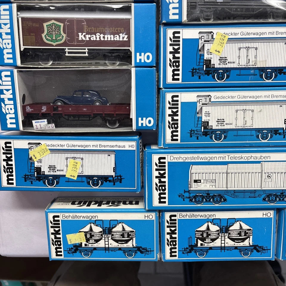 Marklin Individual Rolling Stock Cars. Tank Cars , Wagons, Flat Cars Etc. 39pcs - Image 4 of 4