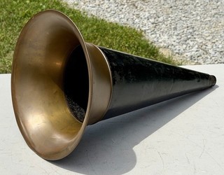 VTG 18.75” Black Witches Hat Phonograph Horn w/ 11.25” Brass Bell