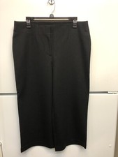 New Chico  s Capri Cropped Pants Size 10