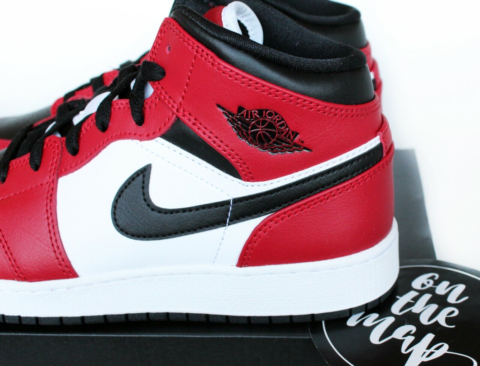 entrega Increíble Confrontar Nike Air Jordan 1 Retro Mid Chicago Toe Red White Black GS UK 3 4 5 US New  | eBay