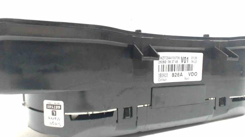 Instrumententafel Tacho 3B0920826A VW PASSAT VARIANT (3B6) 1.9 TDI - Bild 4 von 4