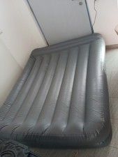  Łóżko dmuchane Materac dmuchany z pompą elektryczną Samopompujący 150x190cm