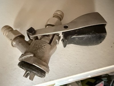 S Typ Sankey Bierfass Kupplung Verkäufer generalüberholt, Hausbar Mancave