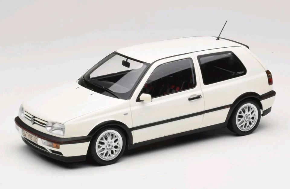 Volkswagen Golf GTI III 20 Years Anniversary Edition Candy White 1996 Norev 1:18 - Immagine 2 di 4