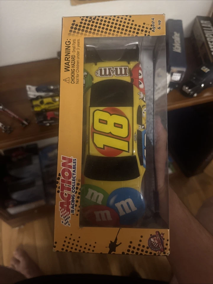 Kyle Busch 18 M&M Action Racing Collectables 2009 From Las Vegas 1/24 - Image 3 of 4