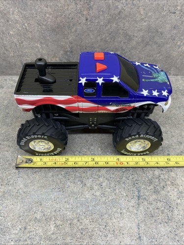 Road Rippers Big Foot Monster Truck American Flag Lights & Sounds-Self Propelled - Picture 9 of 10