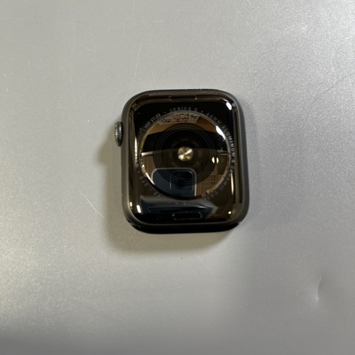 Apple Apple Watch Series 5 - 44mm Space Black Aluminum - GPS (Read Description) - Photo 4 sur 6