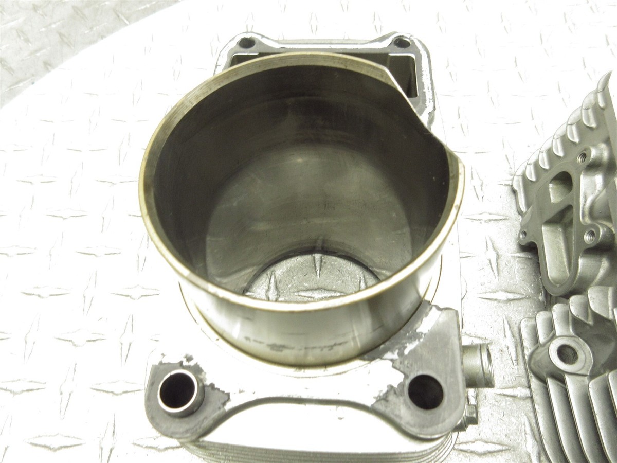 1991 90-93 Suzuki VX 800 VX800 Piston Cylinder Barrel Front 1991 90-93 Suzuki VX 800 VX800 Piston Cylinder Barrel Front