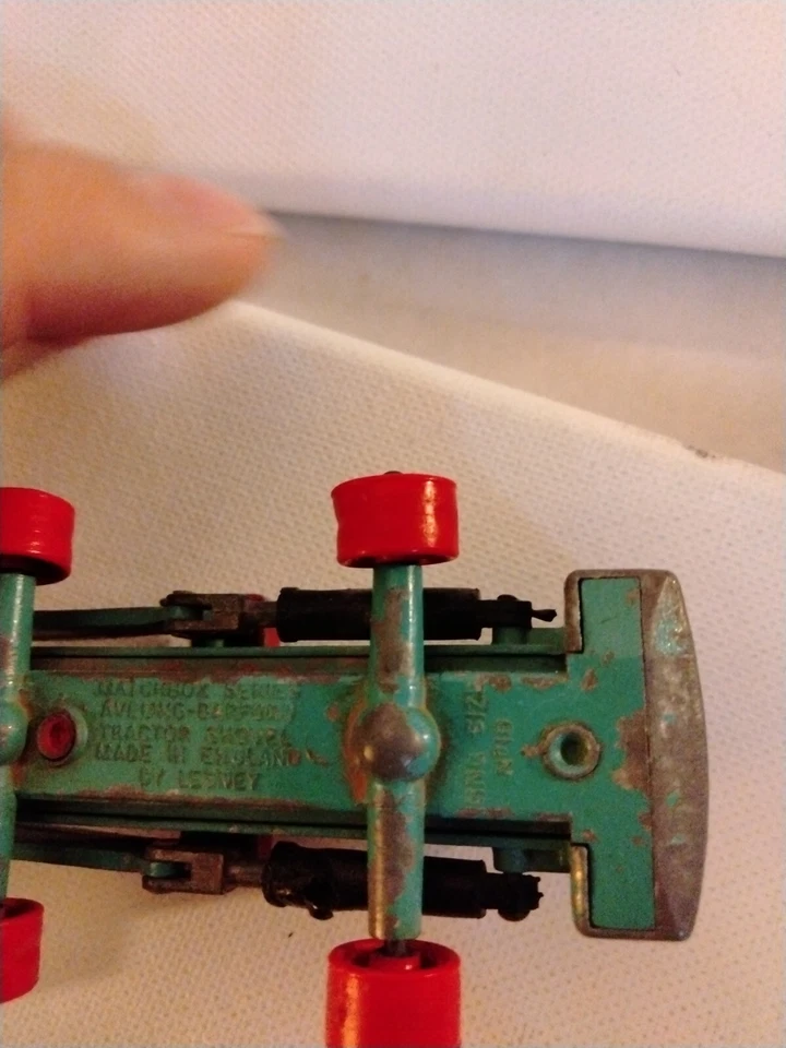 1960s Matchbox LESNEY KING SIZE K10 Aveling Barford Tractor Shovel 10 RED HUBS - Image 3 of 4