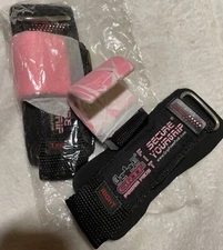 Grip Power Pads Weight Lifting Metal Hooks Set of Two- PINK Never Used Men/Women