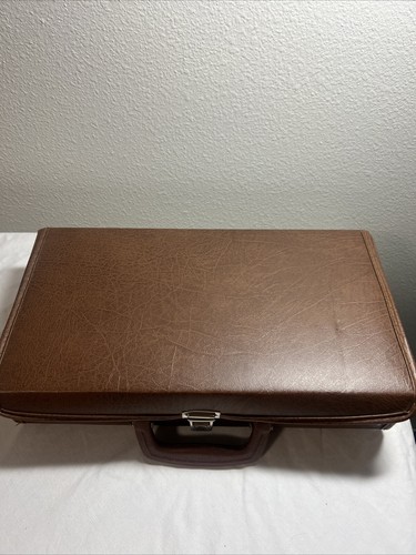 Vintage Cassette Tape Snap Case Suitcase 1980s Brown Vinyl 24 Tapes
