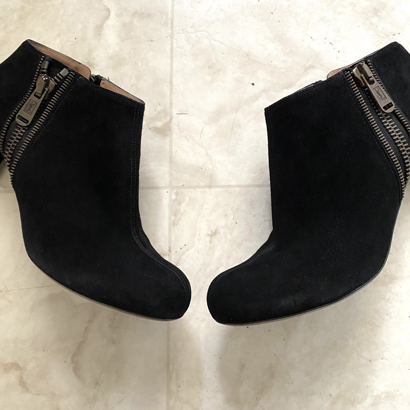 Stivaletti stivaletti Yves Saint Laurent Made in Italy scamosciati neri taglia 9 5 $1190