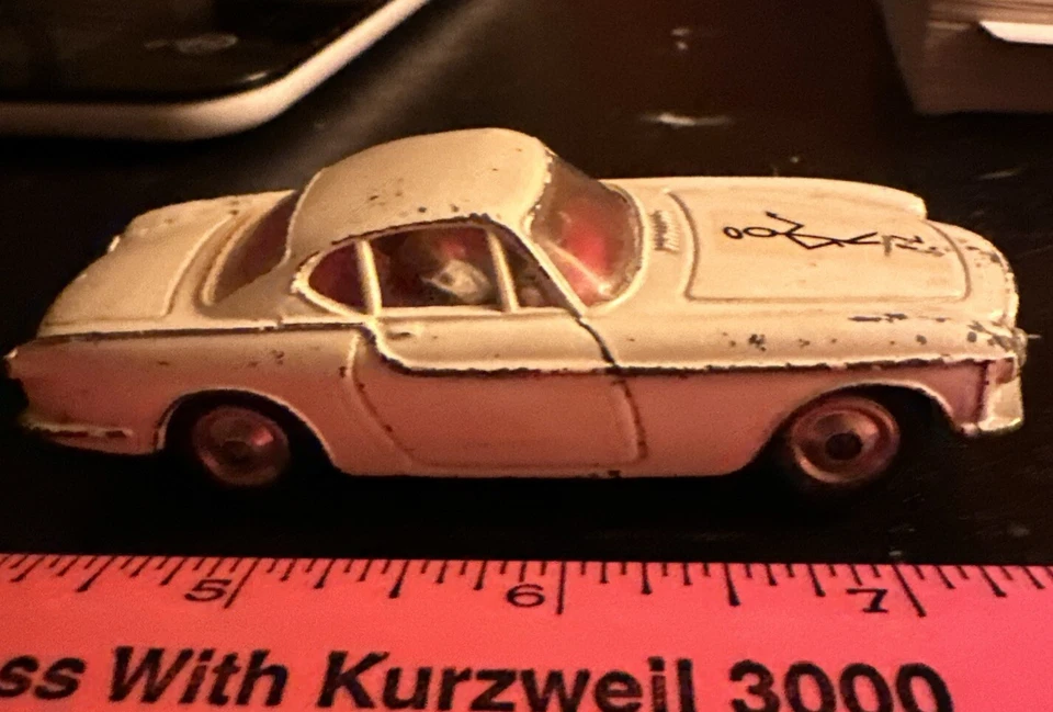 Corgi #258 Saint’s Volvo P1800, Simon Templar 1965-69, 1/43 Diecast, Made In UK - Image 3 of 4