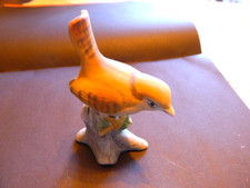 Jenny Wren on Tree Stump... Ceramic........ VGC..