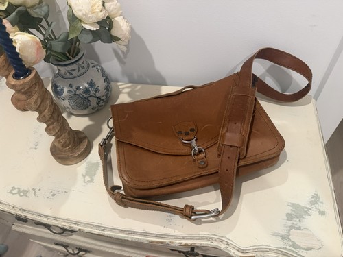 Saddleback Thin Front Pocket Bag - Highly rated Buy It For Life recommendation