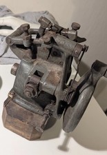 Antike Schr&auml;nkmaschine f&uuml;r S&auml;gebl&auml;tter Gusseisen