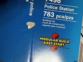 LEGO City: Police Station (7498), Complete w/ Manual, Minifigs & Box