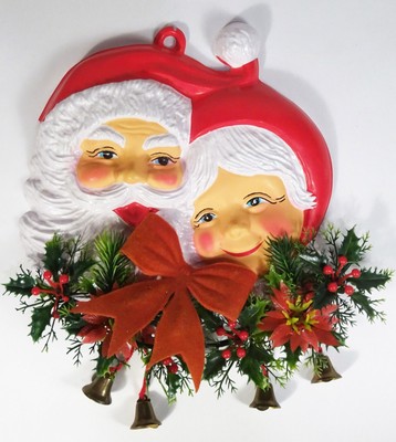 Vtg 60s MR & MRS SANTA Molded Plastic Wall-Door Hanging Plaque w/Holly & Bells
