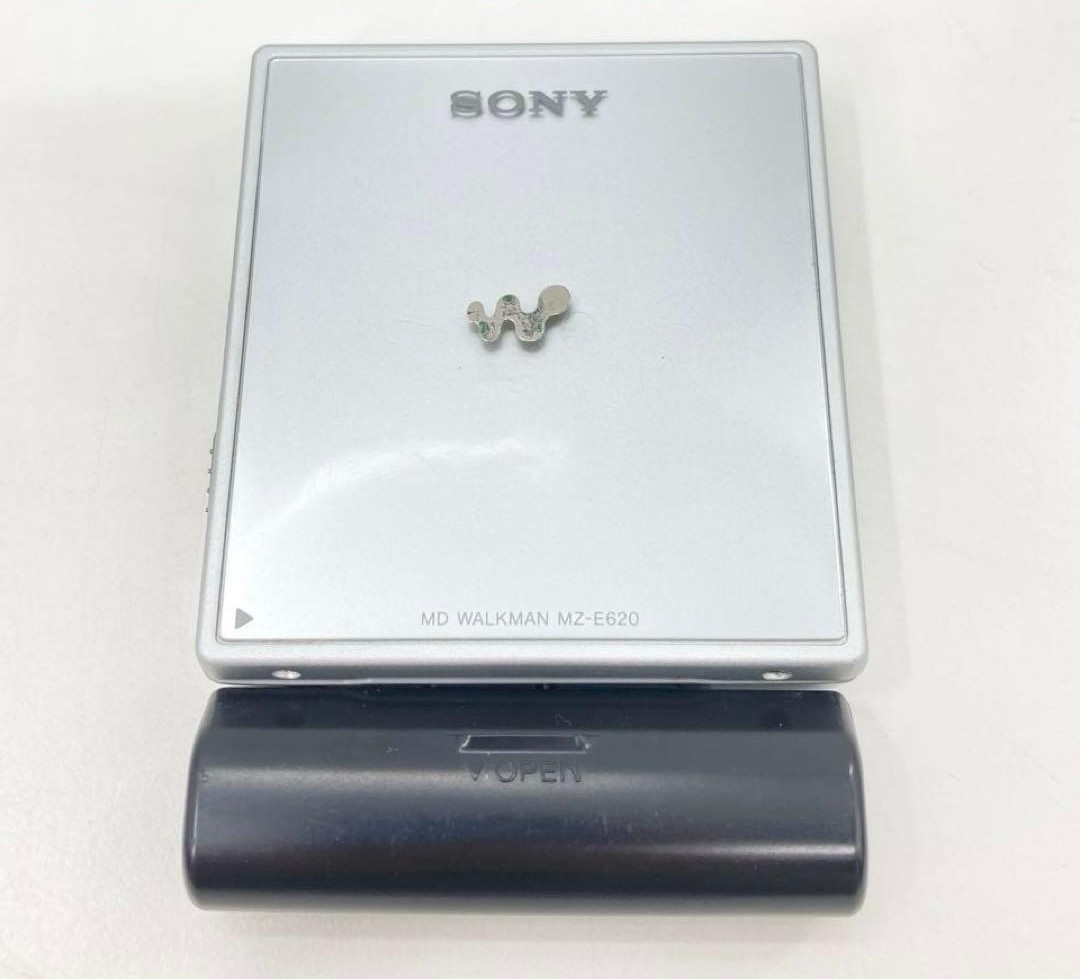 SONY MDウォークマン MZ-E620 Sony MD Walkman MZ-E620 Silver