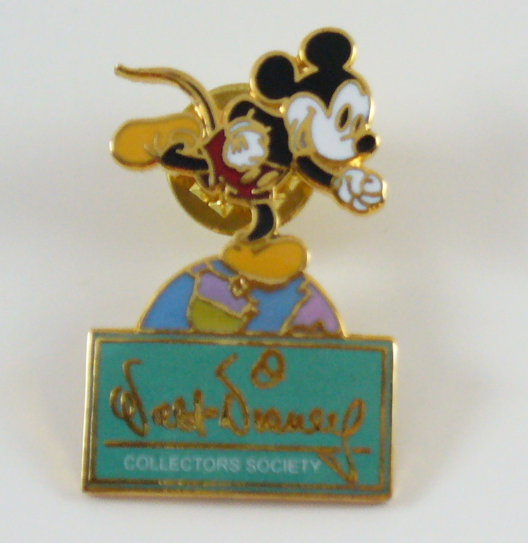 WDCC Disney Collectors Society 2000 Mickey on World Pin