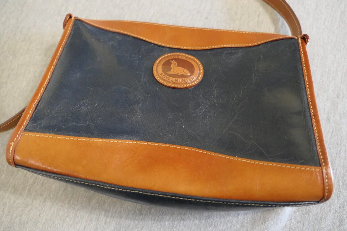 Hunter green top leather purse
