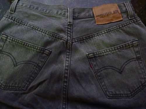 WOMENS PREOWNED LEVI JEANS 501 SIZE 12 