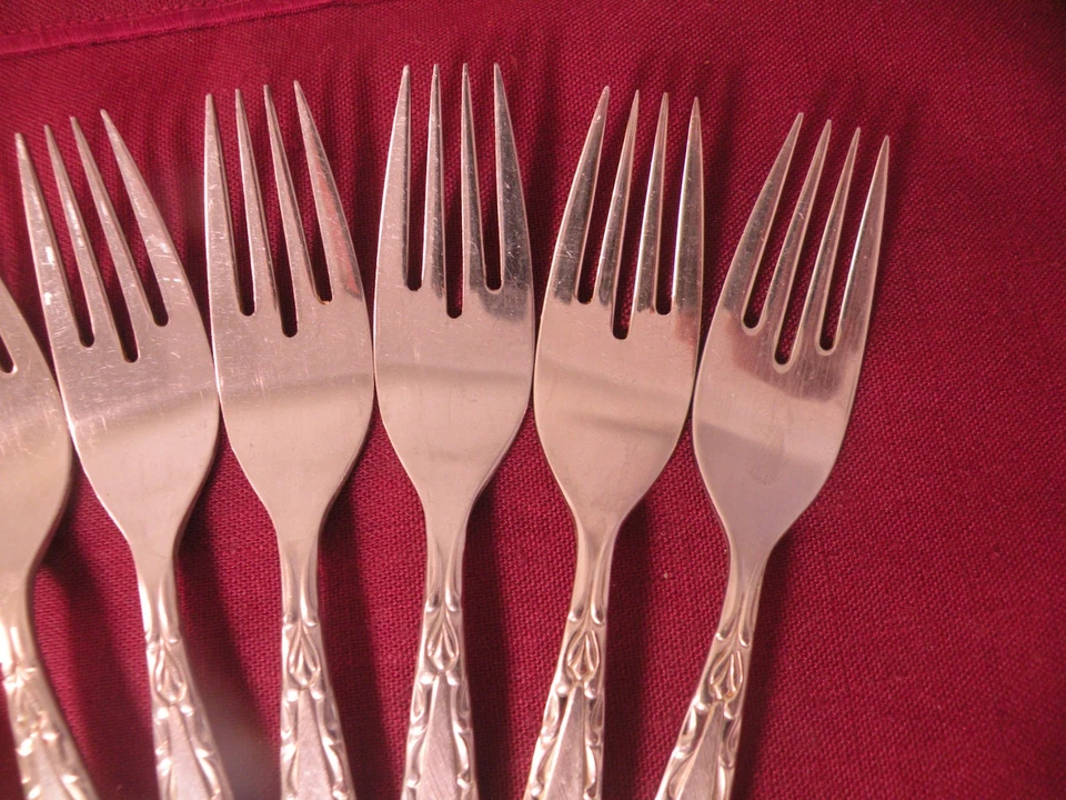 Set Of 7 Oneida VENETIA Community Stainless Steel DINNER FORKS 7 3/8" - Image 3 of 4