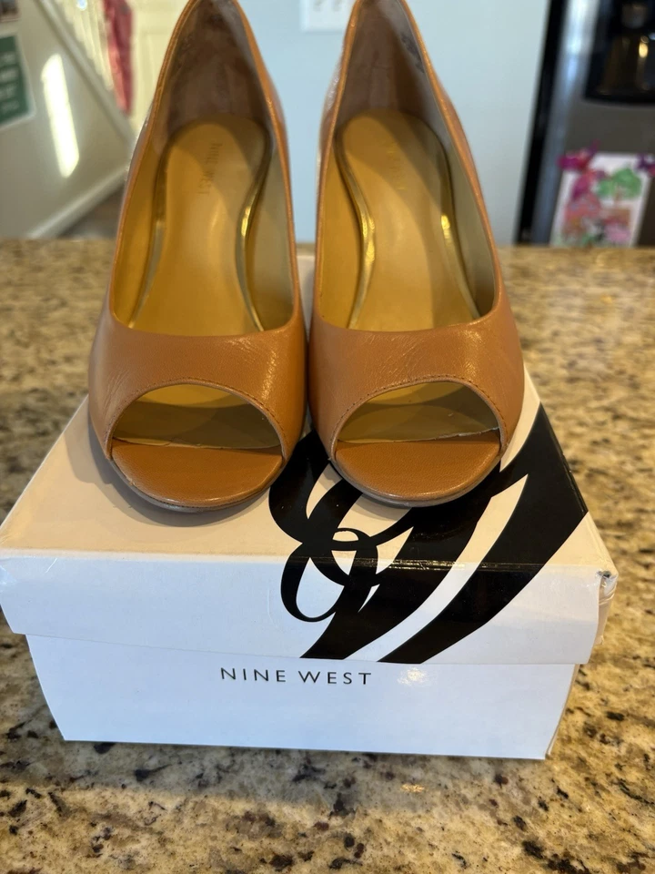 Туфли-лодочки с открытым носком Nine West 8,5 желтовато-коричневые/верблюжьи - Изображение 3 из 4