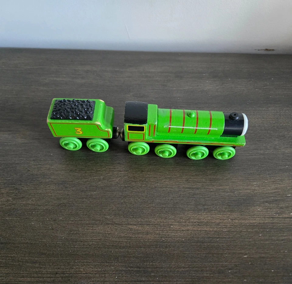 THOMAS & FRIENDS 2003 WOODEN RAILWAY HENRY & HENRY'S TENDER GUC HTF - Image 4 of 4