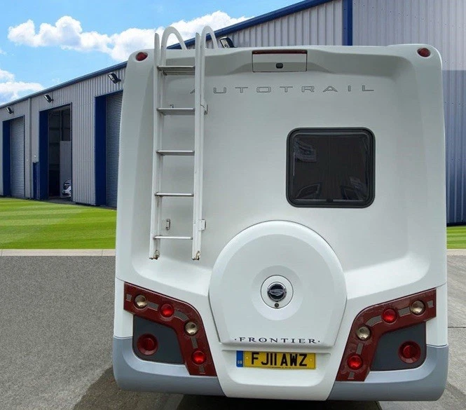 Fiat Ducato Fixed Bed Motorhome - Image 3 of 4