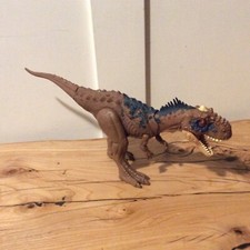 Jurassic World Dominion Roar Strikers Rajasaurus Dinosaur Figure