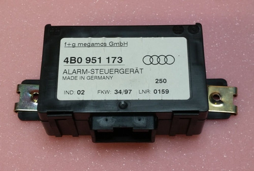 Audi A4 B5 (8D2) Alarm-Steuergerät 4B0951173 IND:02