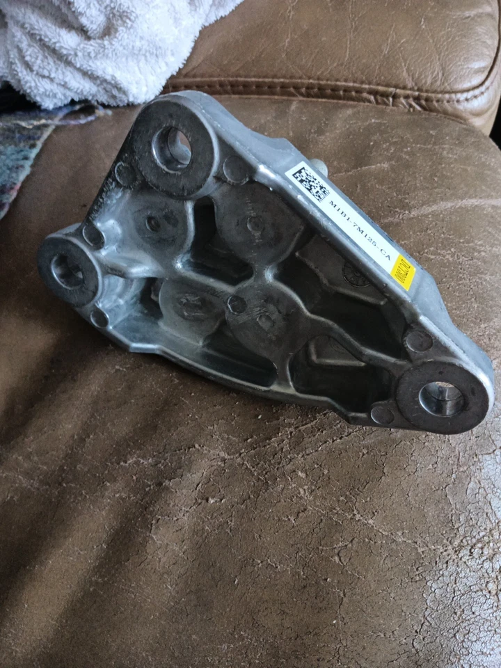 Ford Puma MK2 Eco Boost 2018-2022 1.0 Litre Gearbox Bracket - Image 4 of 4