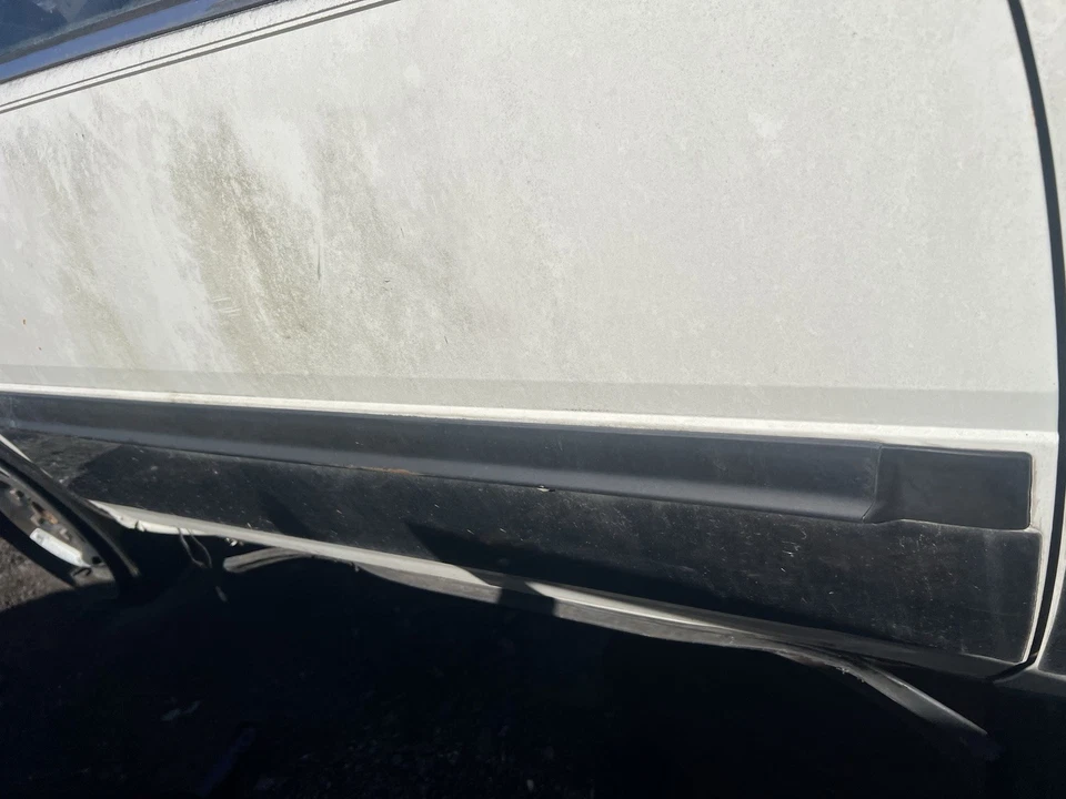 1984-1986 Nissan 300ZX  Passenger Right Front Door Molding Oem - Image 2 of 4