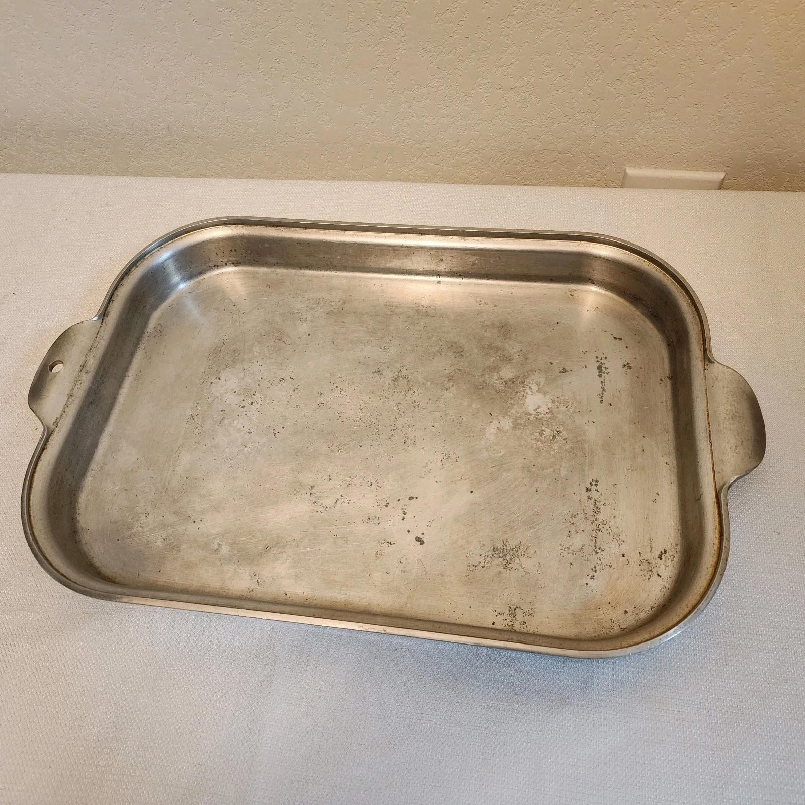 Wearever Aluminum Baking Pan No. 2223, 15x10.5in, Vintage, Used