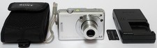 Sony Cyber-Shot DSC-W30 6.0MP Digital Camera Silver Tested W/ Battery Charger