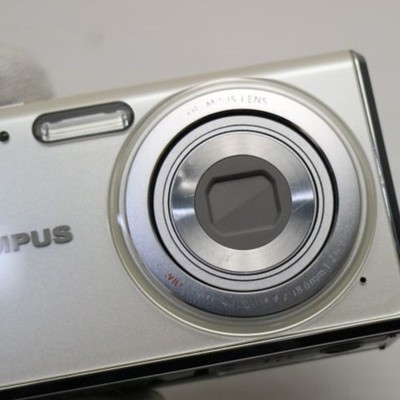 OLYMPUS FE-4020 White Compact Digital Camera 14.0MP 4x Opt Zoom Tested Japan