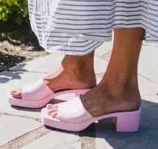 Steve Madden Harlin Sandals Pink Rubber Chunky 9 BRAND NEW WITHOUT BOX 