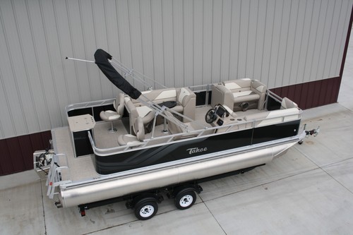 New 21 ft. Sport Rear Fish pontoon boat 40 Hp Mercury Blue or black - Picture 6 of 10