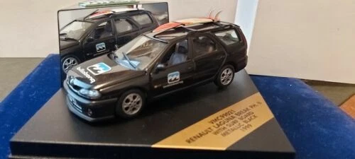 Voitures, camions et fourgons miniatures Laguna