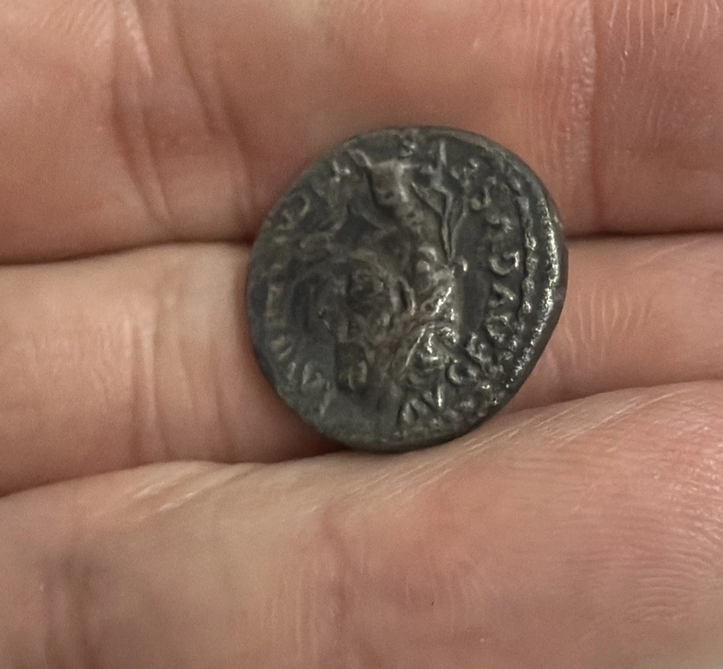 Imperio Romano . ESCASO DENARIO DE TIBERIO . TIBERIUS . 3,9gr ,19mm