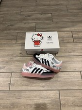 Hello Kitty X Samba - Size 7 Women s