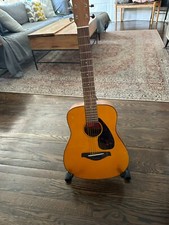 Yamaha Junior FG-JR1 with bag and guitar stand. Barely used 