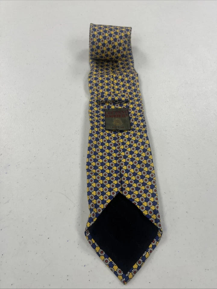 Corbata de cuello de seda floral amarilla y azul Luciano Barberra para hombre $195 Foto 2 de 4