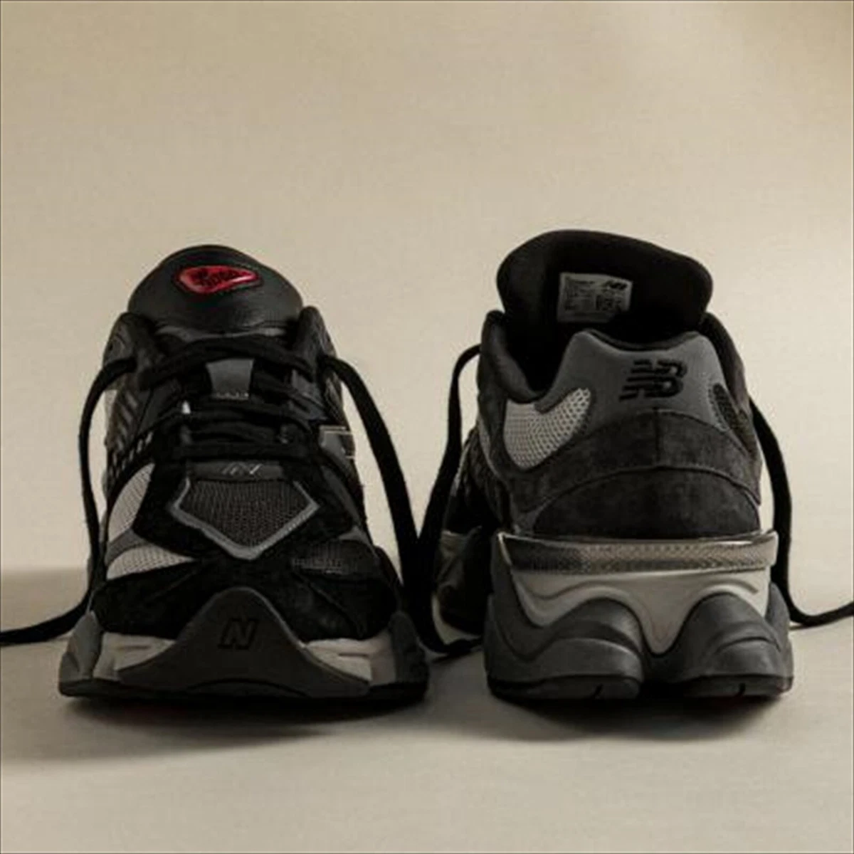 New Balance 9060 Black U9060BLK BRAND NEW US 8.5